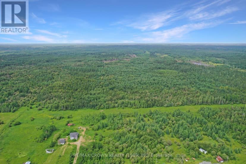 Fauquier-Strickland - 925 Highway 11, Smooth Rock Falls, photo 2