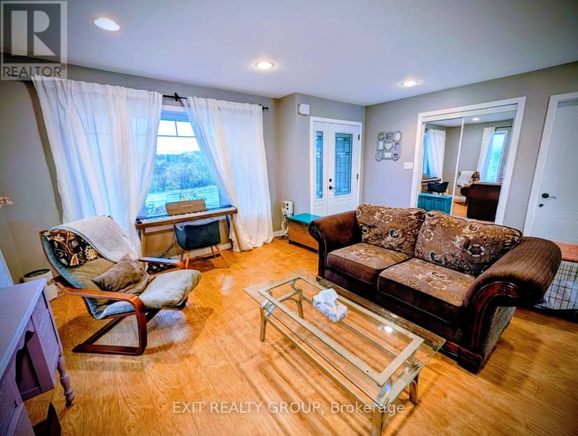 354 Riverside Parkway — photo 8 of 32