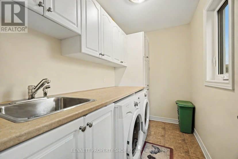 179 Sandra Crescent — photo 12 of 26