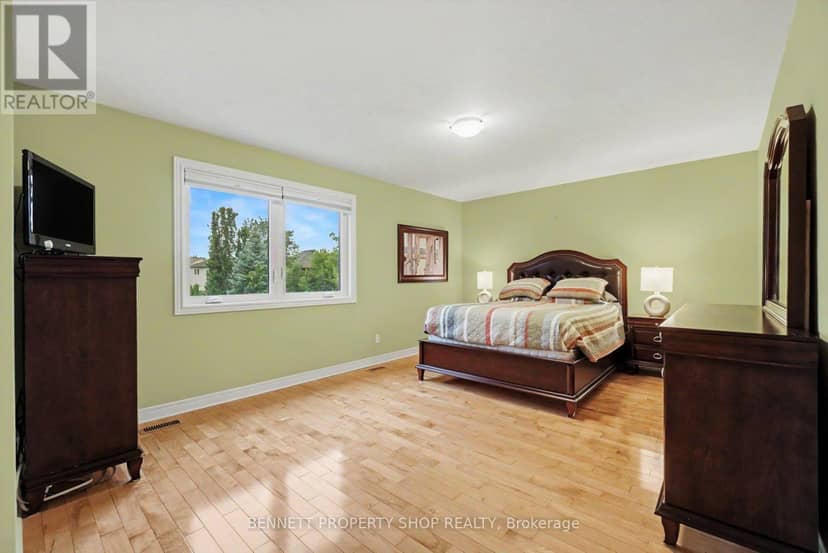 179 Sandra Crescent — photo 15 of 26