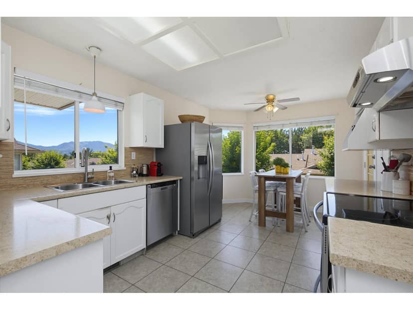 45 2023 WINFIELD DRIVE, Abbotsford, photo 5