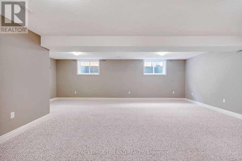 35 Cassie Crescent — photo 30 of 40