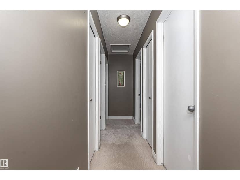 11512 24 AV NW — photo 18 of 40
