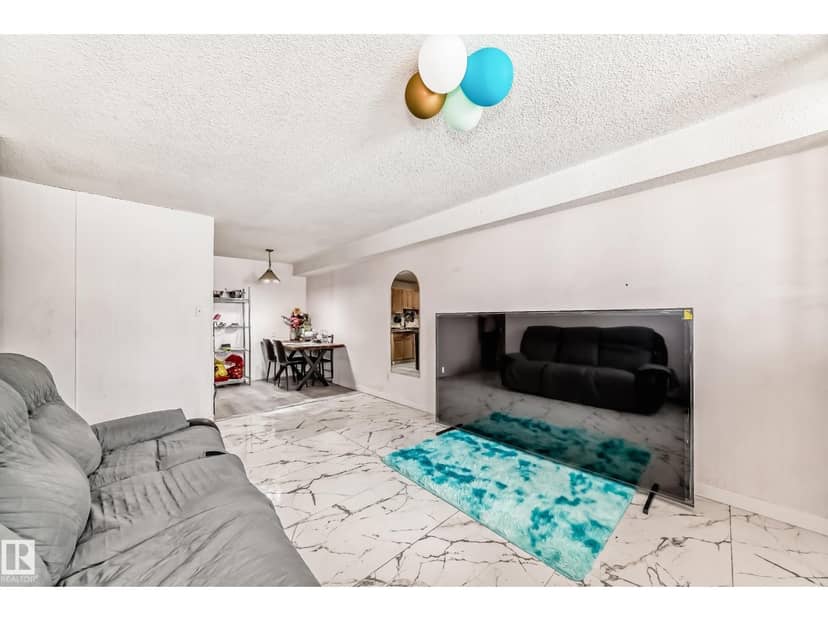 #5C 5715 133 AV NW — photo 11 of 35