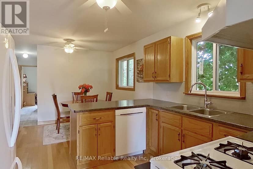 25 Jordan Drive — photo 10 of 40