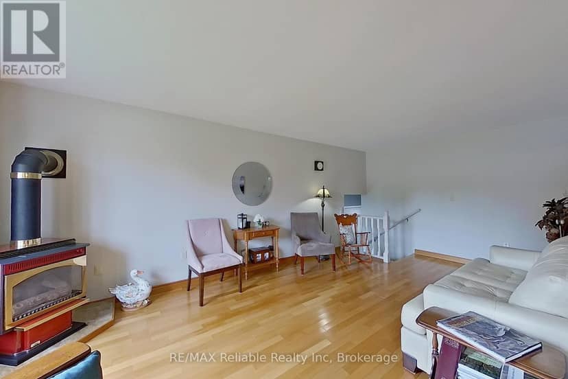 25 Jordan Drive, North Huron, photo 6