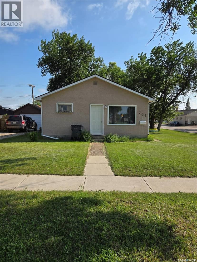 701 3rd STREET, Estevan
