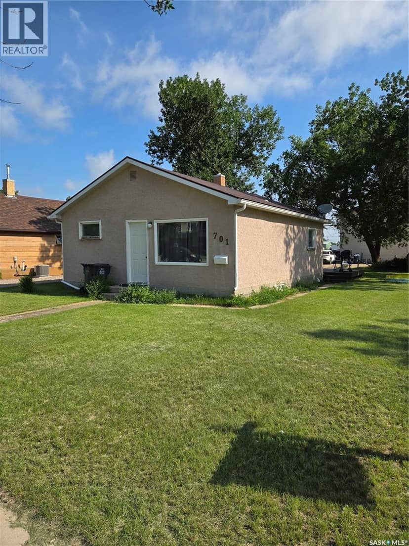 701 3rd STREET, Estevan, photo 2