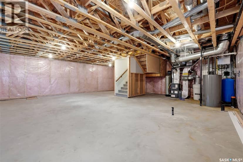 25 Aaron DRIVE — photo 32 of 40