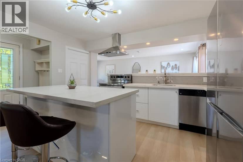 80 CHILTON Drive — photo 10 of 40