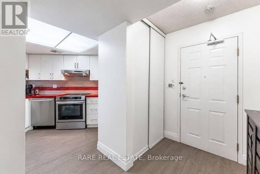 513 - 250 Webb Drive — photo 17 of 40