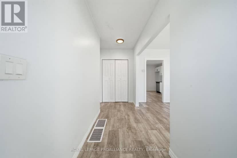 38 Oak Street — photo 8 of 36