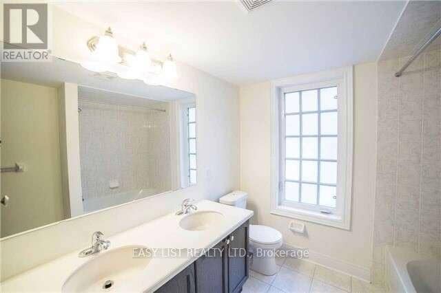 28 Upper Duke Crescent — photo 11 of 15