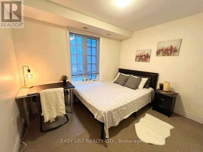 28 Upper Duke Crescent — photo 15 of 15