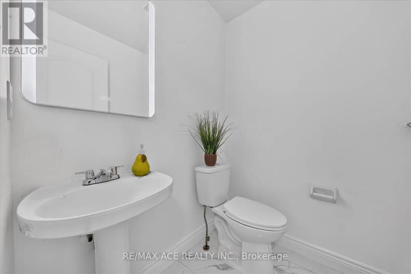 24 Zimmer Street — photo 18 of 40