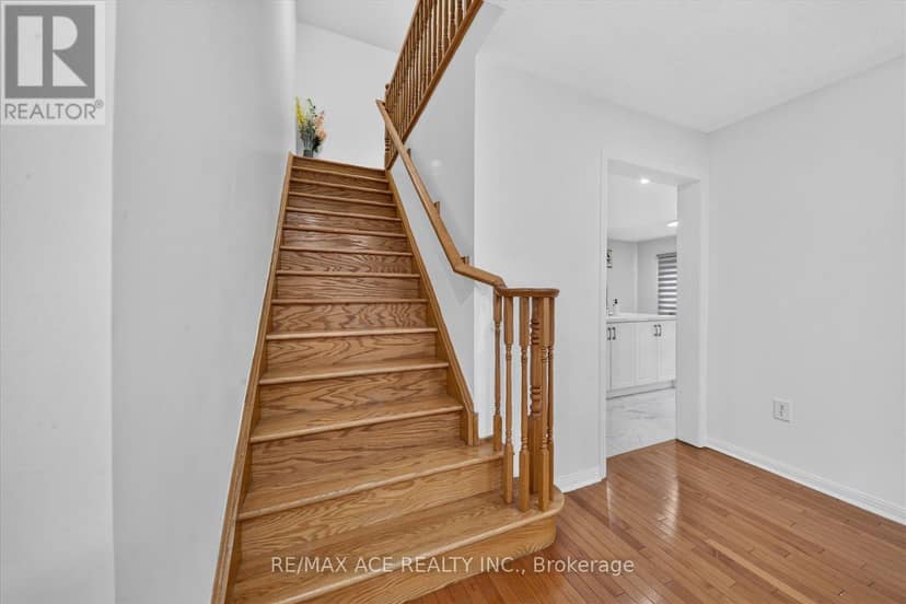 24 Zimmer Street — photo 19 of 40