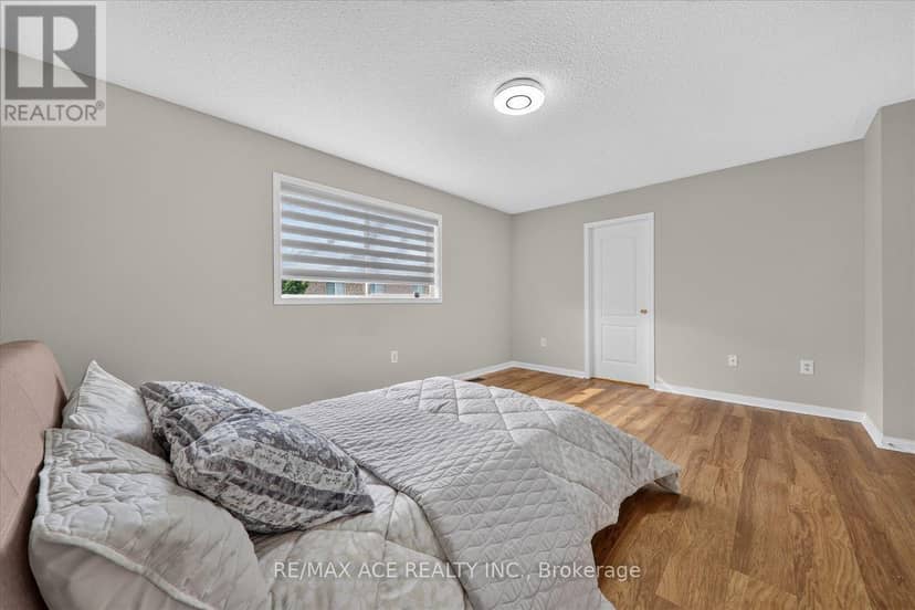 24 Zimmer Street — photo 23 of 40