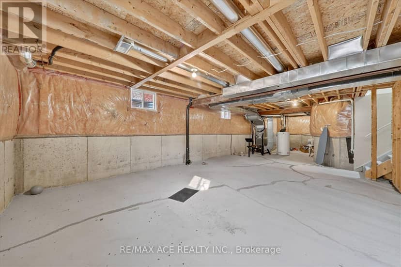 24 Zimmer Street — photo 39 of 40