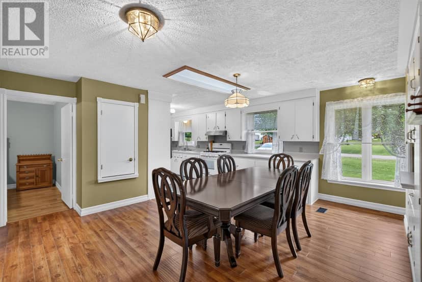 13 Avonlea Drive — photo 8 of 28