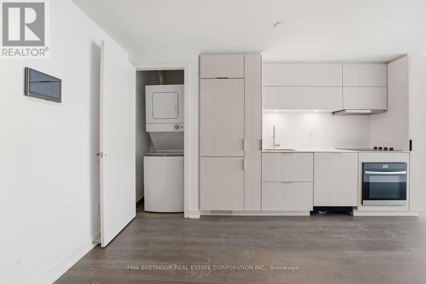 2508 - 370 Martha Street — photo 9 of 17