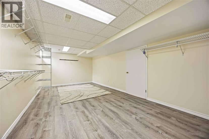 4352 Lambton Lane — photo 34 of 40