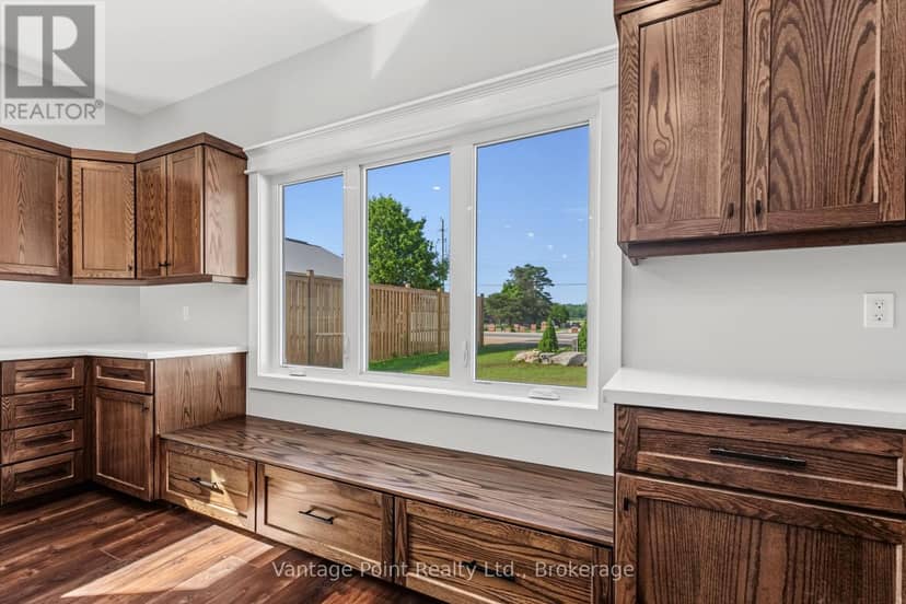 107 Toronto Road — photo 10 of 22