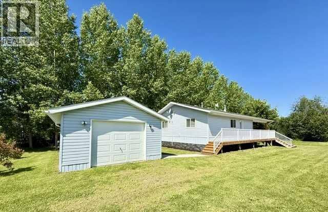 2010 Bayview Drive, Lac Des Iles