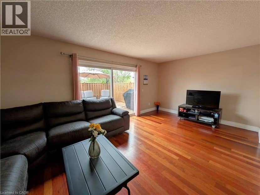 34 DYNASTY Avenue Unit# 13 — photo 11 of 40