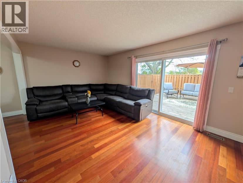 34 DYNASTY Avenue Unit# 13 — photo 12 of 40
