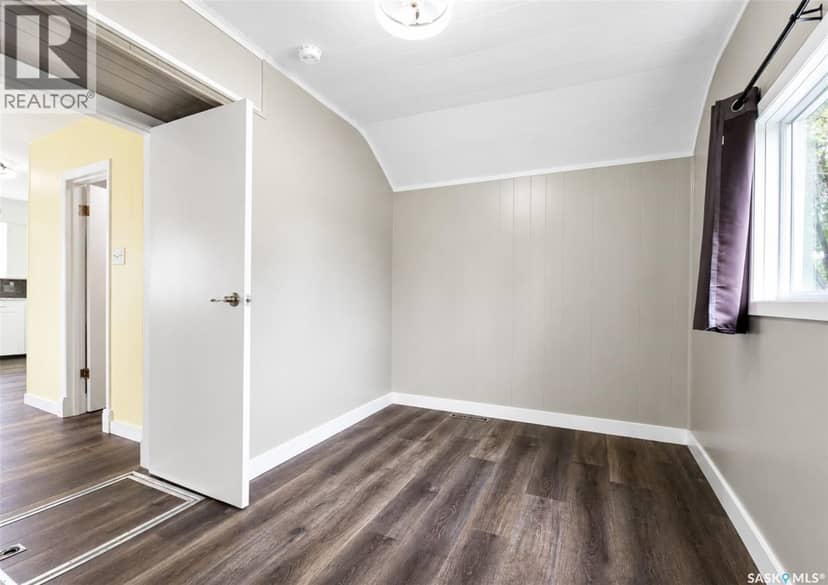 108 Third AVENUE S — photo 12 of 32