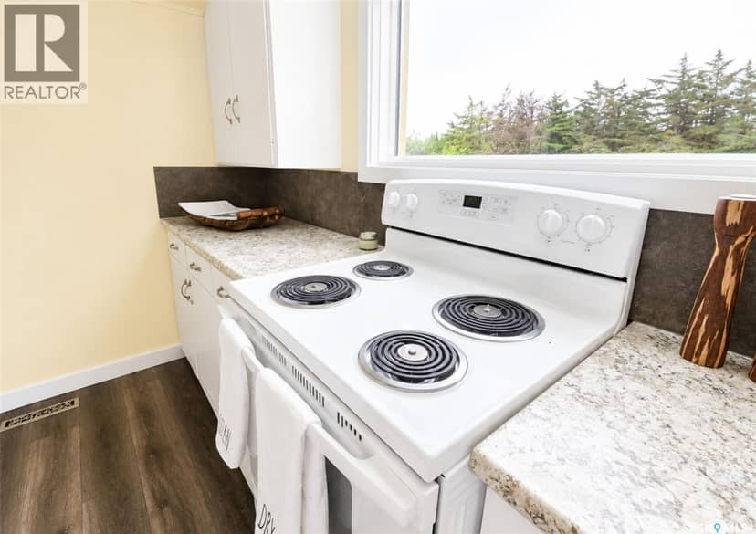 108 Third AVENUE S, Pierceland, photo 5