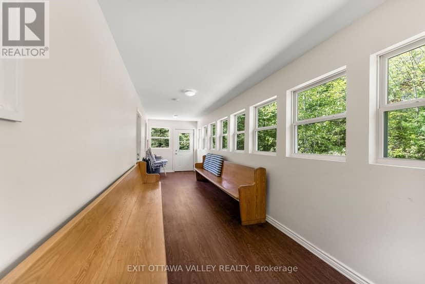 28084 Highway 41 — photo 21 of 30