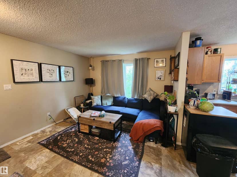 4806 52 AV — photo 10 of 31