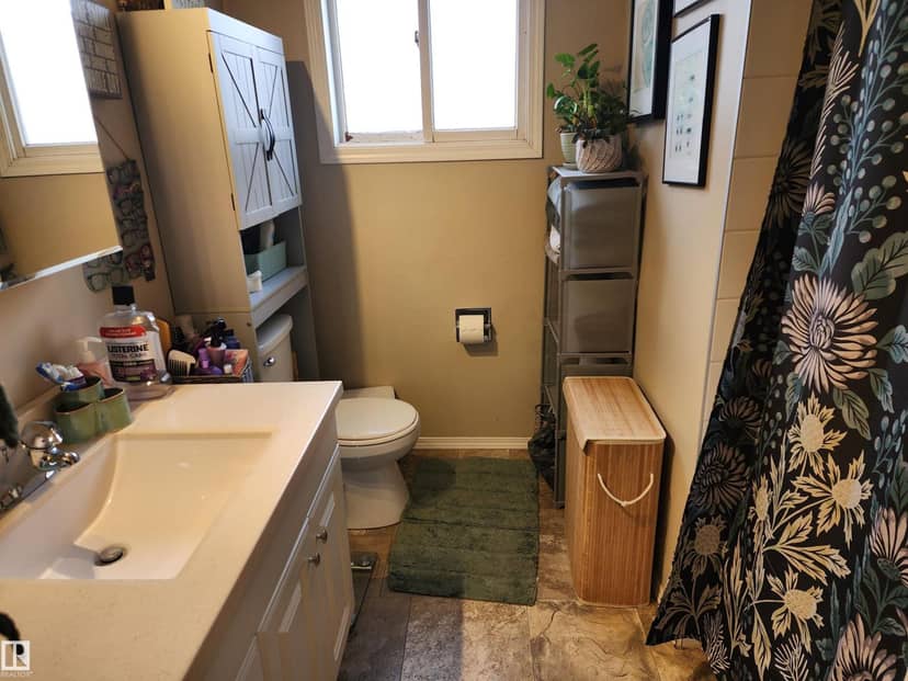 4806 52 AV — photo 13 of 31