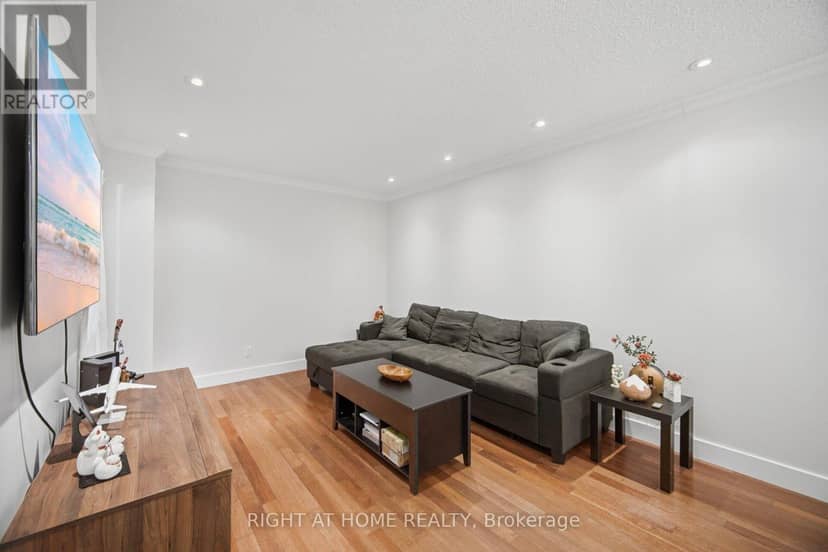 121 Bob O'Link Avenue, Vaughan, photo 3