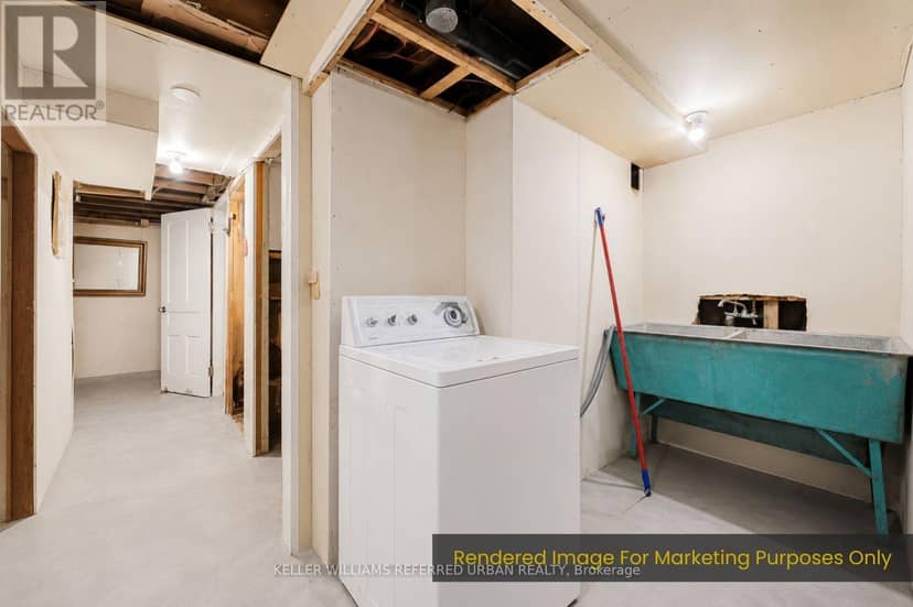 7 Saunders Crescent — photo 28 of 31