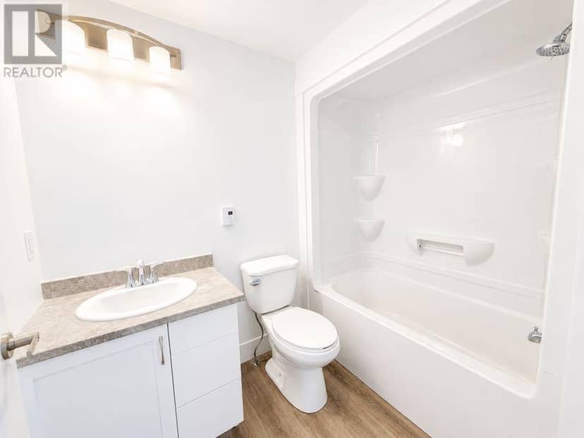 15 Wolfe Avenue — photo 7 of 16