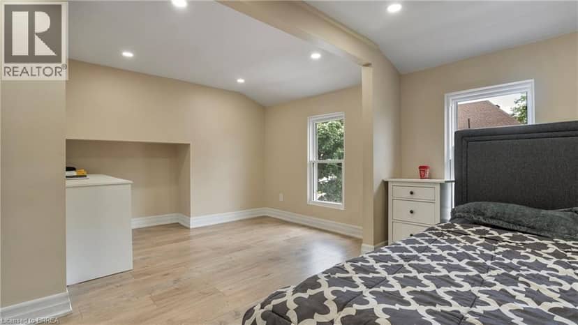 33 HIGHLAND Avenue — photo 13 of 21