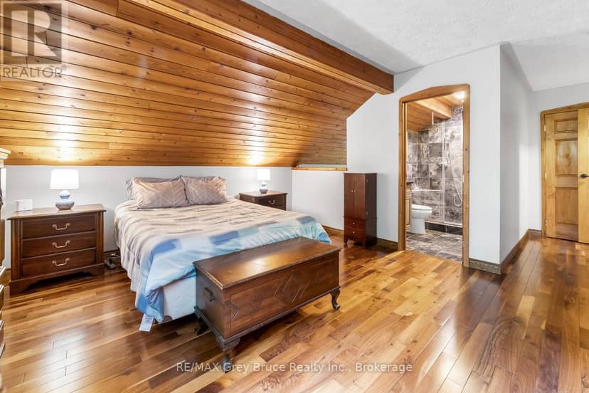1033 Bruce Road 9 — photo 20 of 37