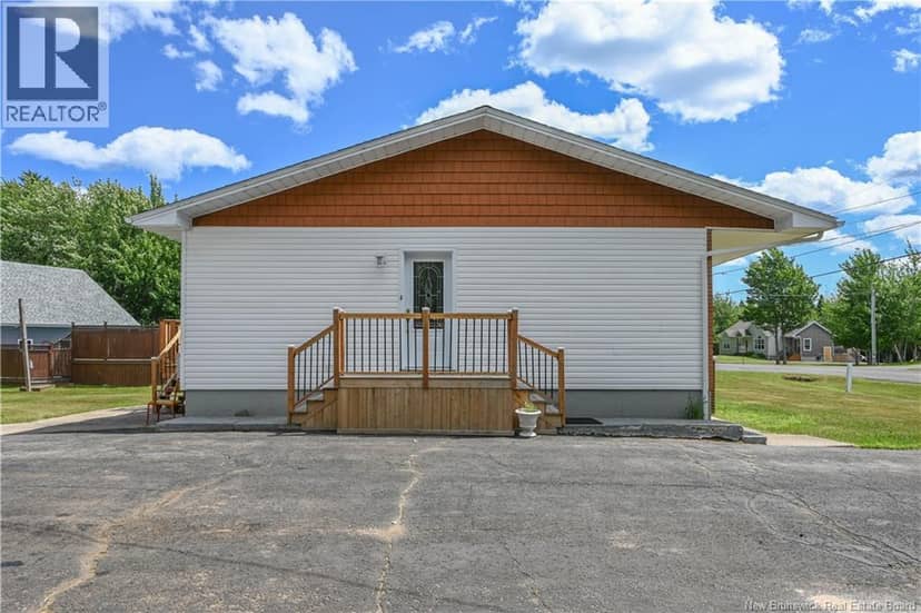 4008 Foster Street — photo 4 of 40