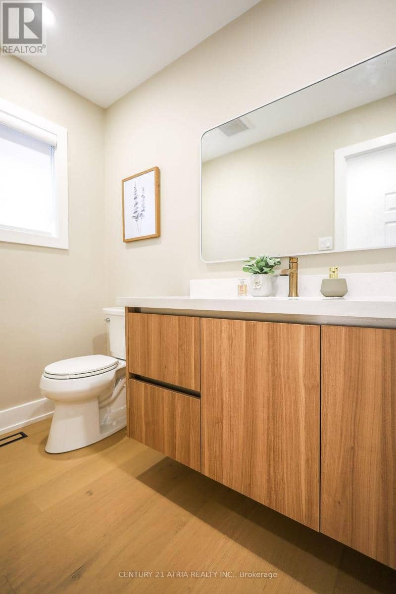 34 Raynes Crescent — photo 8 of 40