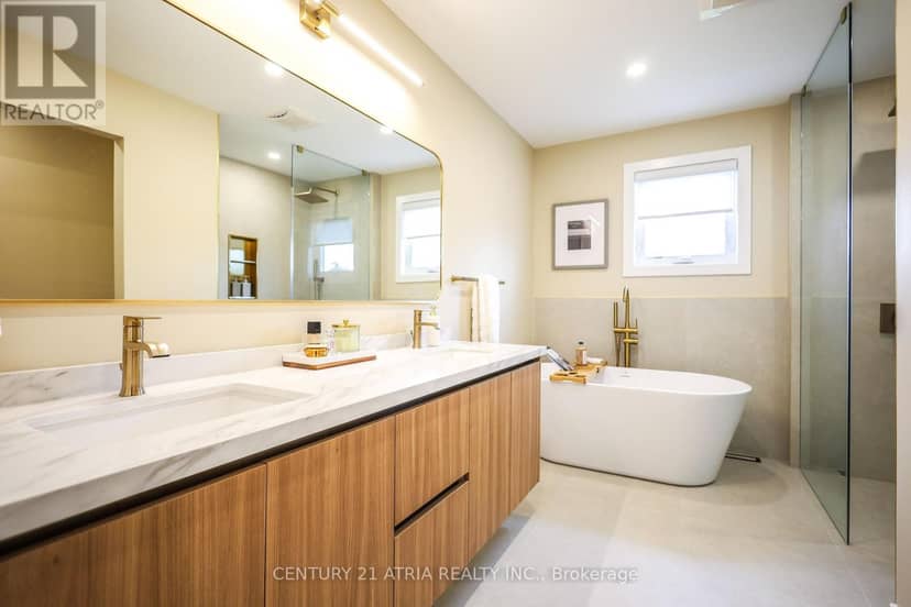 34 Raynes Crescent — photo 5 of 40