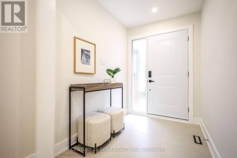34 Raynes Crescent — photo 26 of 40