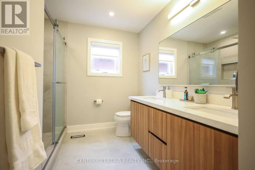 34 Raynes Crescent — photo 7 of 40