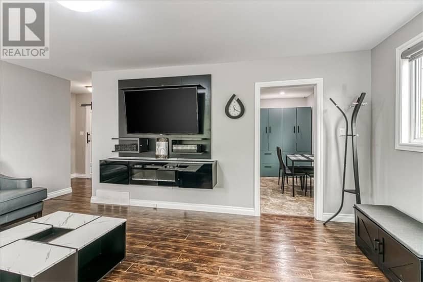 119 Mackie Street — photo 8 of 39