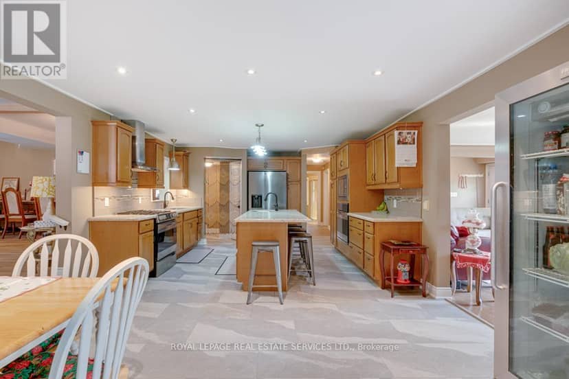 6949 Thorold Stone Road — photo 10 of 40