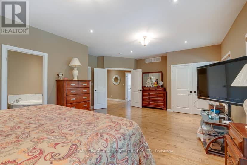 6949 Thorold Stone Road — photo 31 of 40