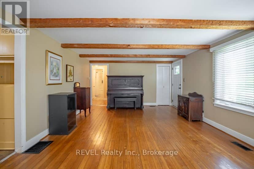 247 Nicolas Road — photo 11 of 33
