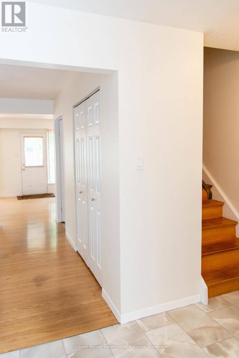 29 - 121 Bagot Street, Guelph, photo 2