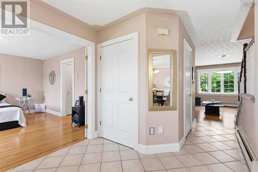 51 Parklyn Court — photo 4 of 40
